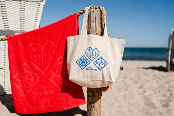 Souvenirs, Geschenkideen und Textilien per Klick